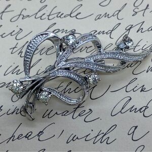 GERRY'S Rhinestone Brooch Vintage